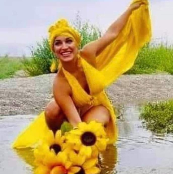 Meet your Posher, Cary - Picture 1 of 1